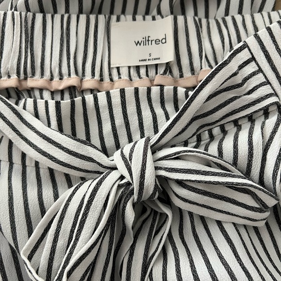 ARITZIA Wilfred Faun Pants in Black Stripe - Picture 10 of 11